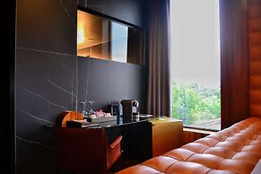 ROXANICH Winery and Design Hotel
