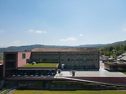 ROXANICH Winery and Design Hotel