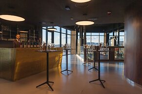 ROXANICH Winery and Design Hotel