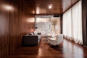 ROXANICH Winery and Design Hotel
