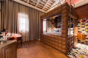 ROXANICH Winery and Design Hotel