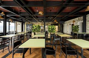 ROXANICH Winery and Design Hotel