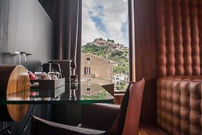 ROXANICH Winery and Design Hotel