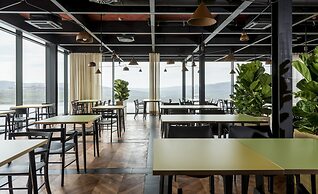 ROXANICH Winery and Design Hotel