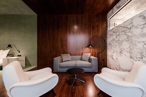 ROXANICH Winery and Design Hotel