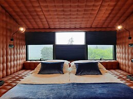 ROXANICH Winery and Design Hotel