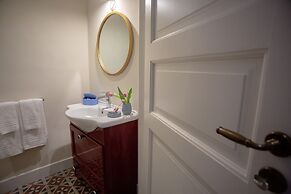 Suite 35