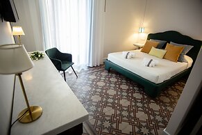Suite 35
