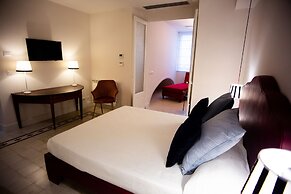 Suite 35