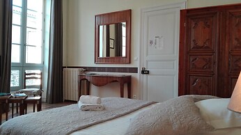 Chambres d'hôtes H De Surgeres