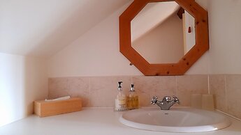Montacute Country Tearooms B&B