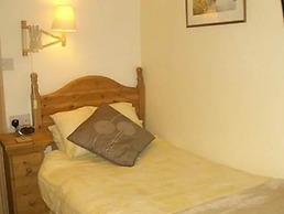 Montacute Country Tearooms B&B