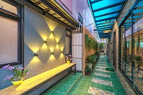 Penyos Residence