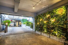 Penyos Residence