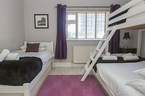 Little Paris Parking by Brighton Holiday Lets