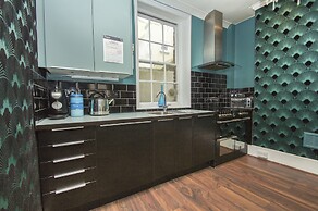 Chocolate Box Central by Brighton Holiday Lets