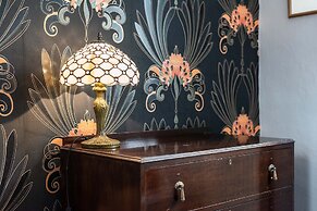 Chocolate Box Central by Brighton Holiday Lets