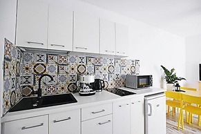 Melissa Apartments