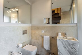 Donati Luxury Tower Suites