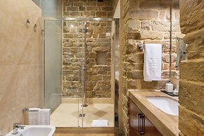 Donati Luxury Tower Suites