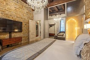 Donati Luxury Tower Suites