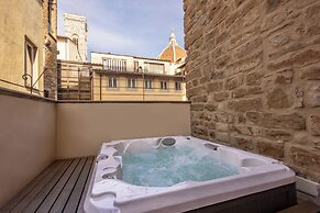 Donati Luxury Tower Suites