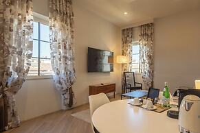 Donati Luxury Tower Suites