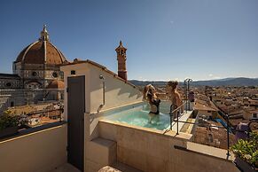 Donati Luxury Tower Suites