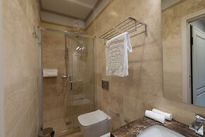Donati Luxury Tower Suites