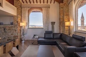 Donati Luxury Tower Suites