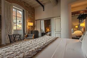 Donati Luxury Tower Suites