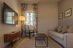 Donati Luxury Tower Suites