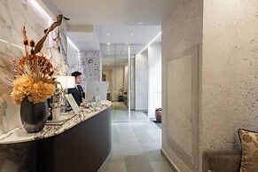 Donati Luxury Tower Suites