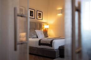 Donati Luxury Tower Suites