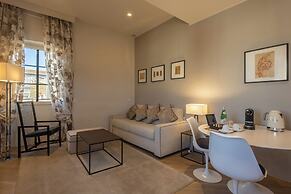 Donati Luxury Tower Suites