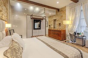 Donati Luxury Tower Suites