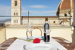 Donati Luxury Tower Suites