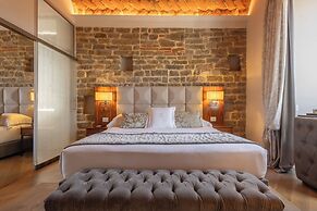 Donati Luxury Tower Suites