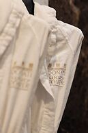 Donati Luxury Tower Suites