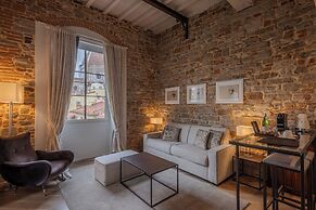 Donati Luxury Tower Suites