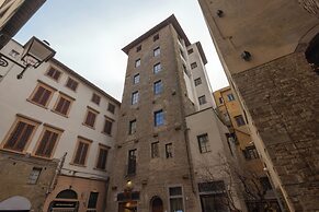 Donati Luxury Tower Suites