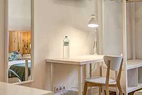 Home Out Rooms & Apartments