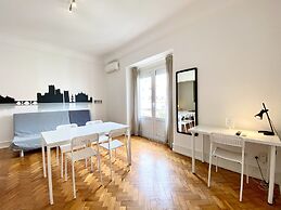 Home Out Rooms & Apartments
