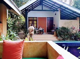 Randoni Villa