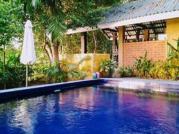 Randoni Villa