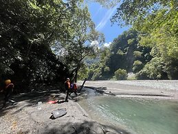 Mhuwe hotspring