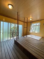 Mhuwe hotspring