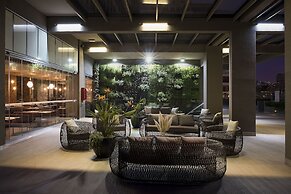 Veranda Hotel