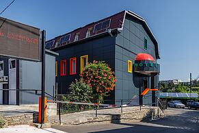 Route Hotel