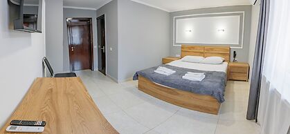 Route Hotel